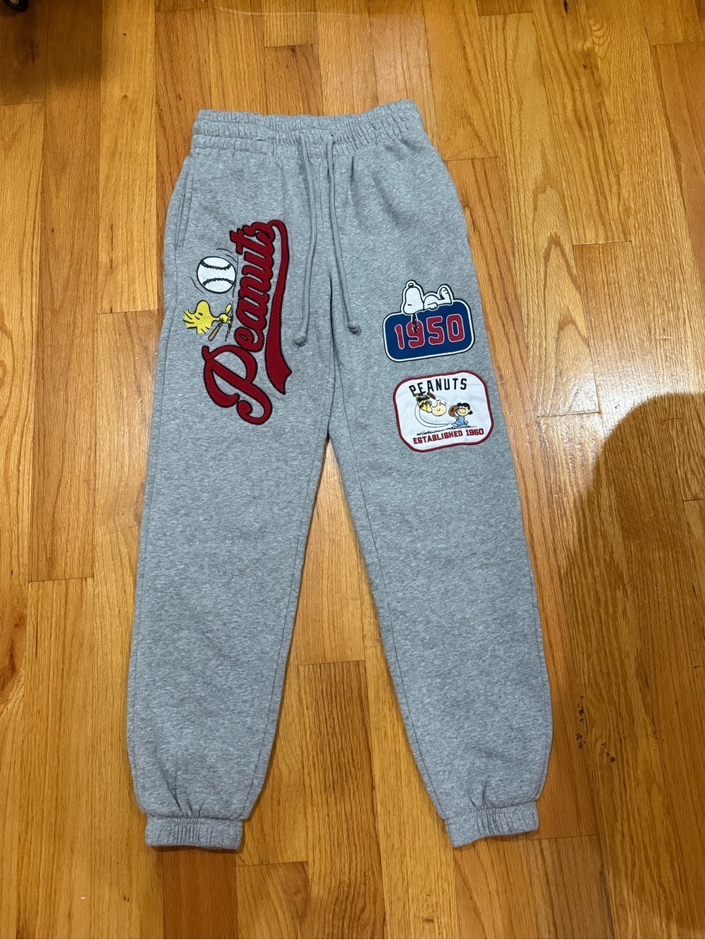 Peanuts Snoopy Embroidered Patch Jogger Sweatpants Gray XXS